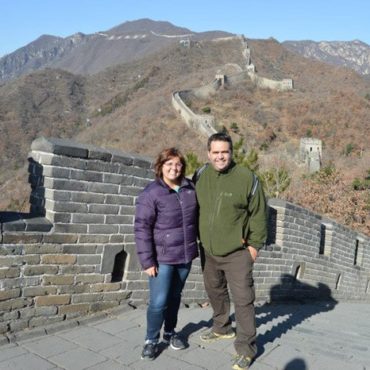 Idalmis y Alexis en la Gran Muralla China