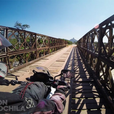 Uno de los tramos de la carretera, puentes sobre ríos incluido